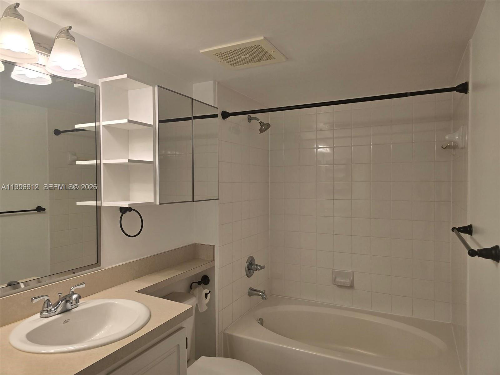 2665 SW 37th Ave # 401