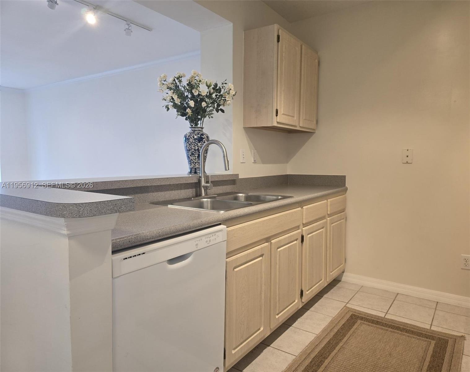 2665 SW 37th Ave # 401