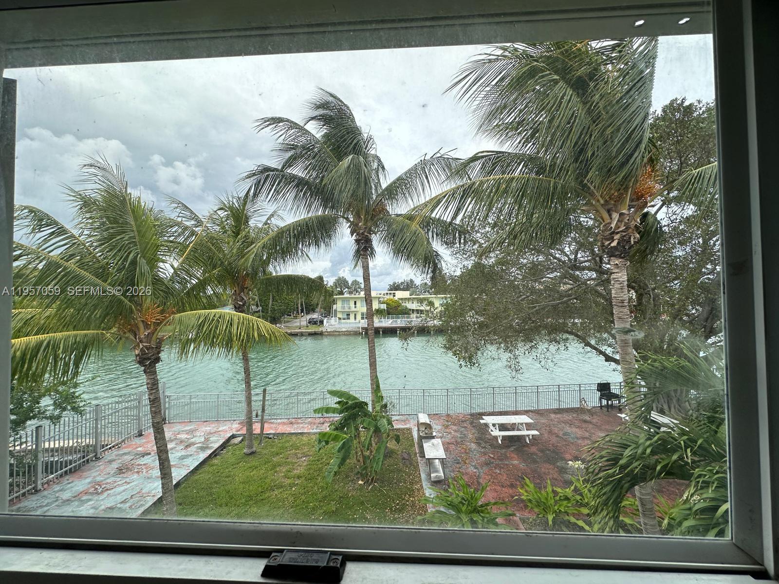 1289 Marseille Dr # 50