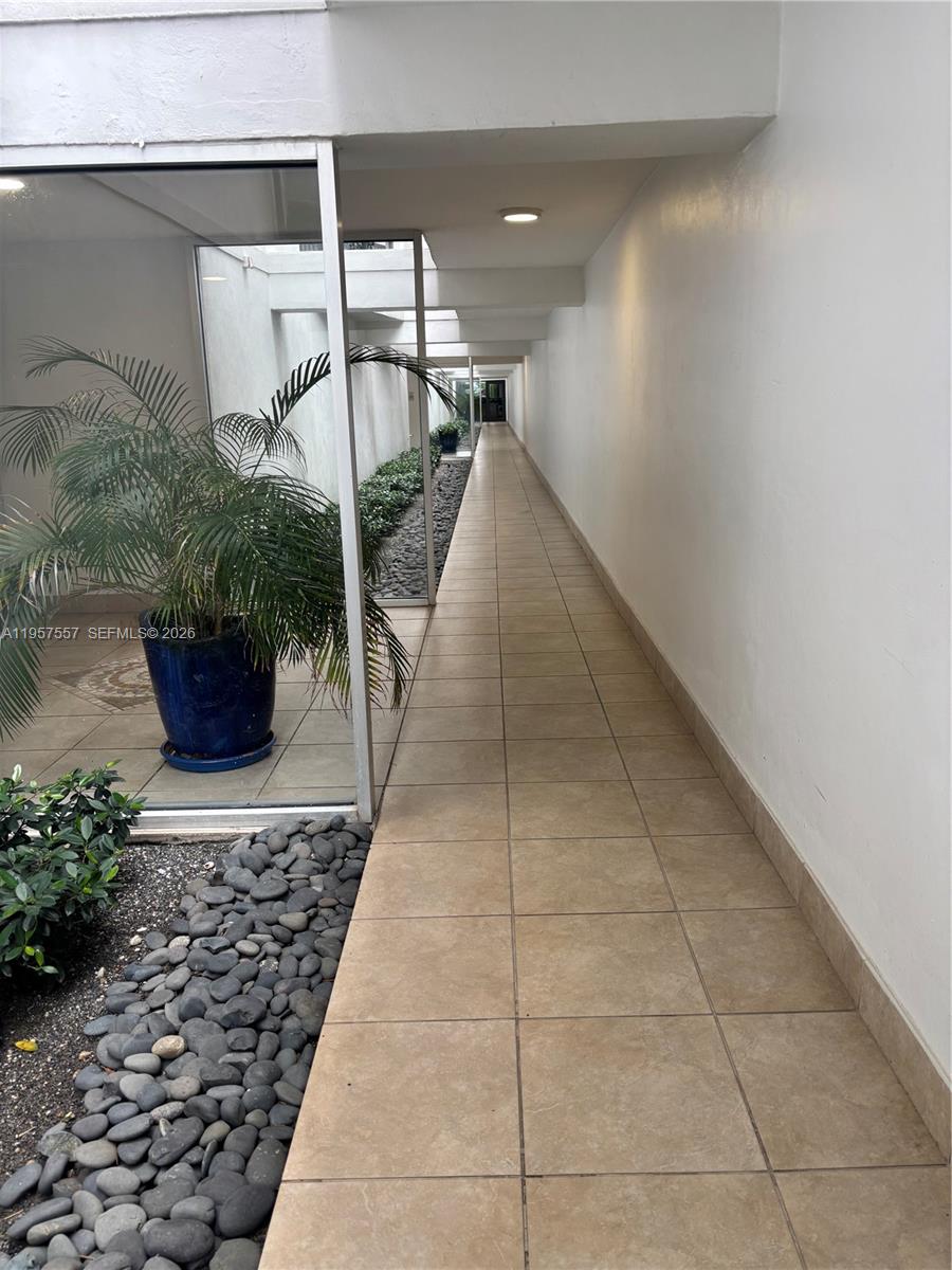 5845 Collins Ave # 106