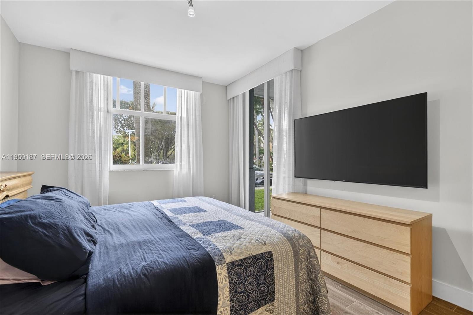 9725 NW 52nd St # 103