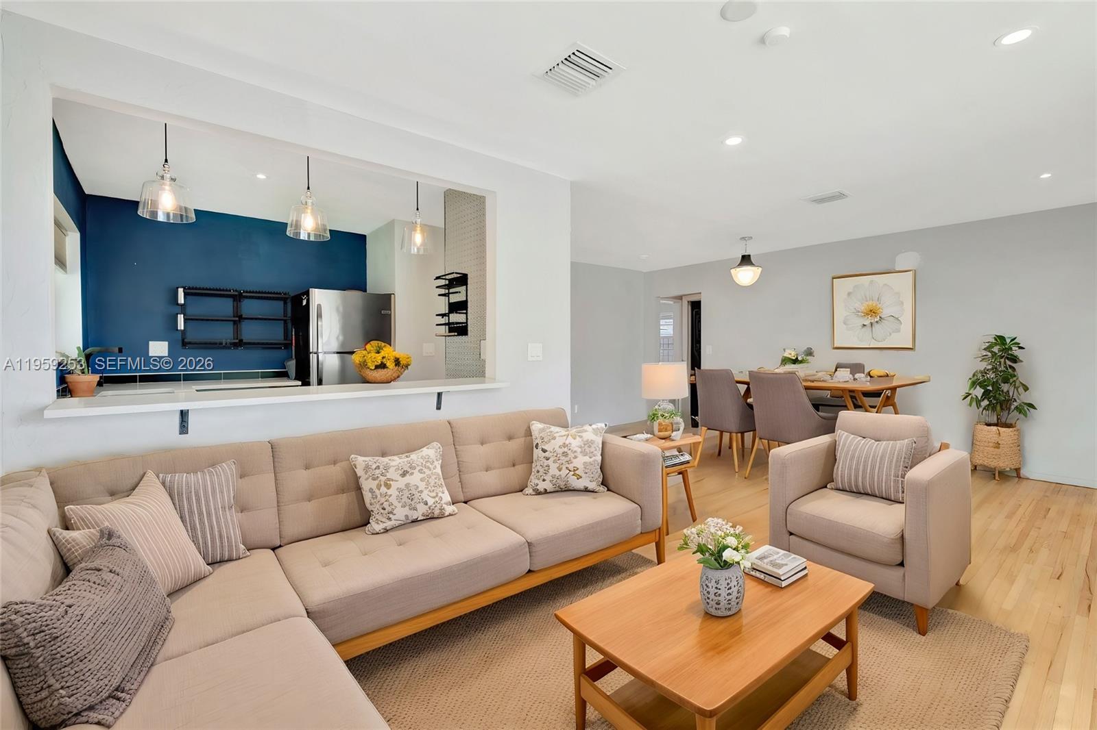 517 S 19th Ave # 517