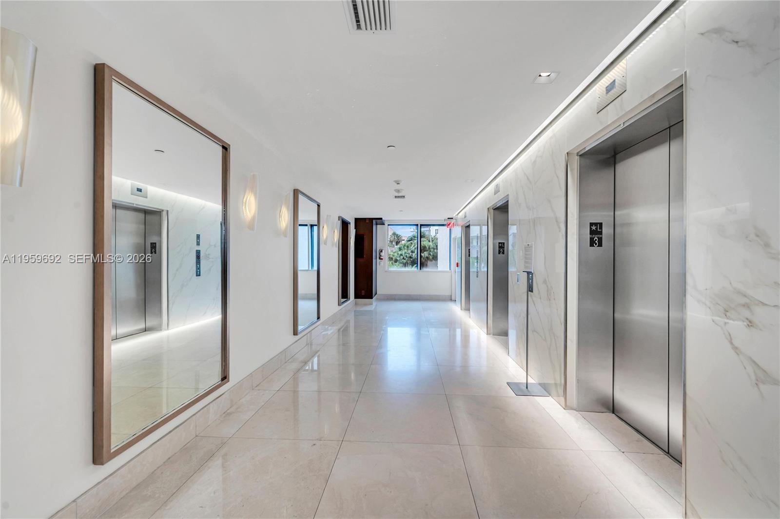 540 Brickell Key Dr # 409