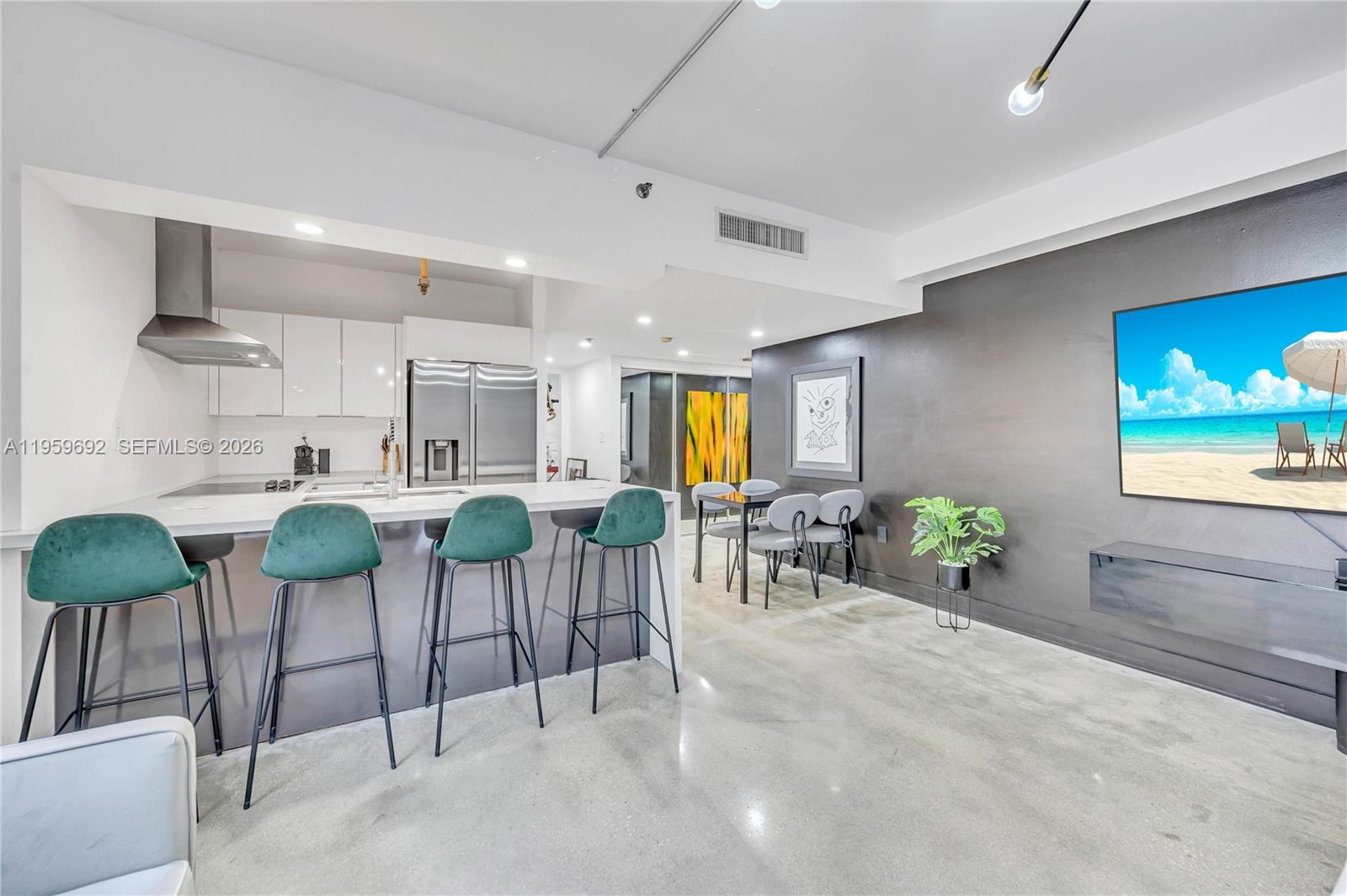 540 Brickell Key Dr # 409