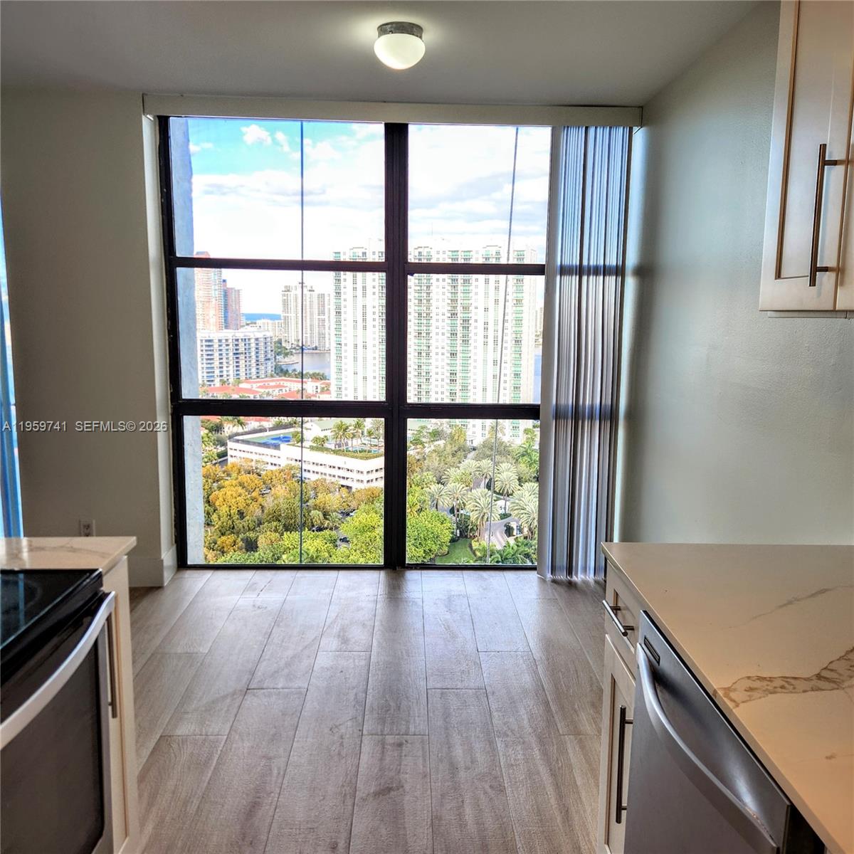 18181 NE 31st Ct # 2505