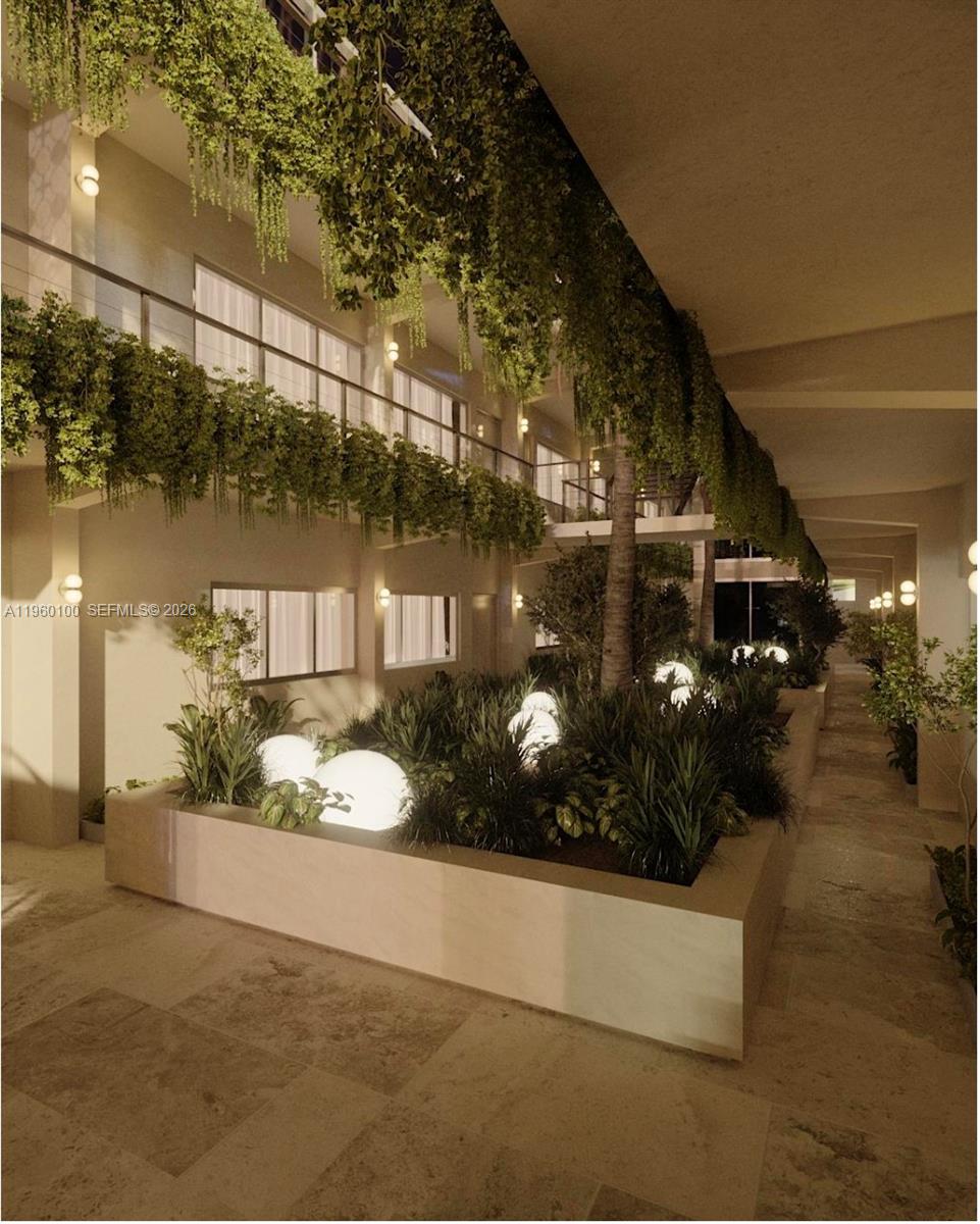 250 Collins Ave # 104