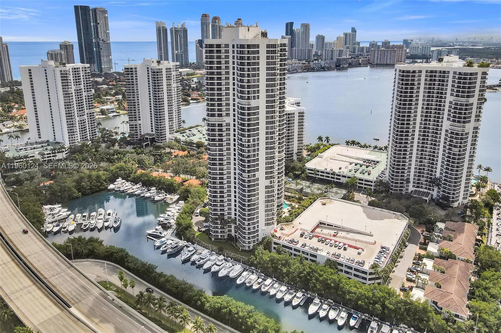 3500 Mystic Pointe Dr # 3206