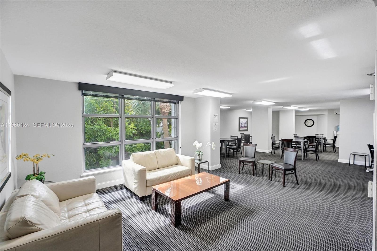 3500 Mystic Pointe Dr # 3206