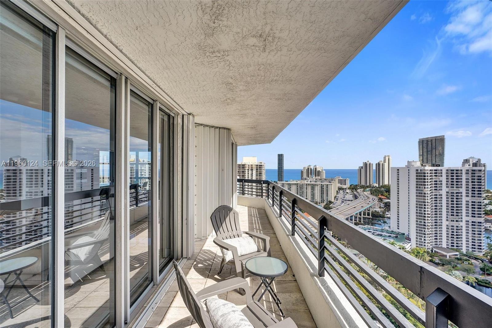 3500 Mystic Pointe Dr # 3206