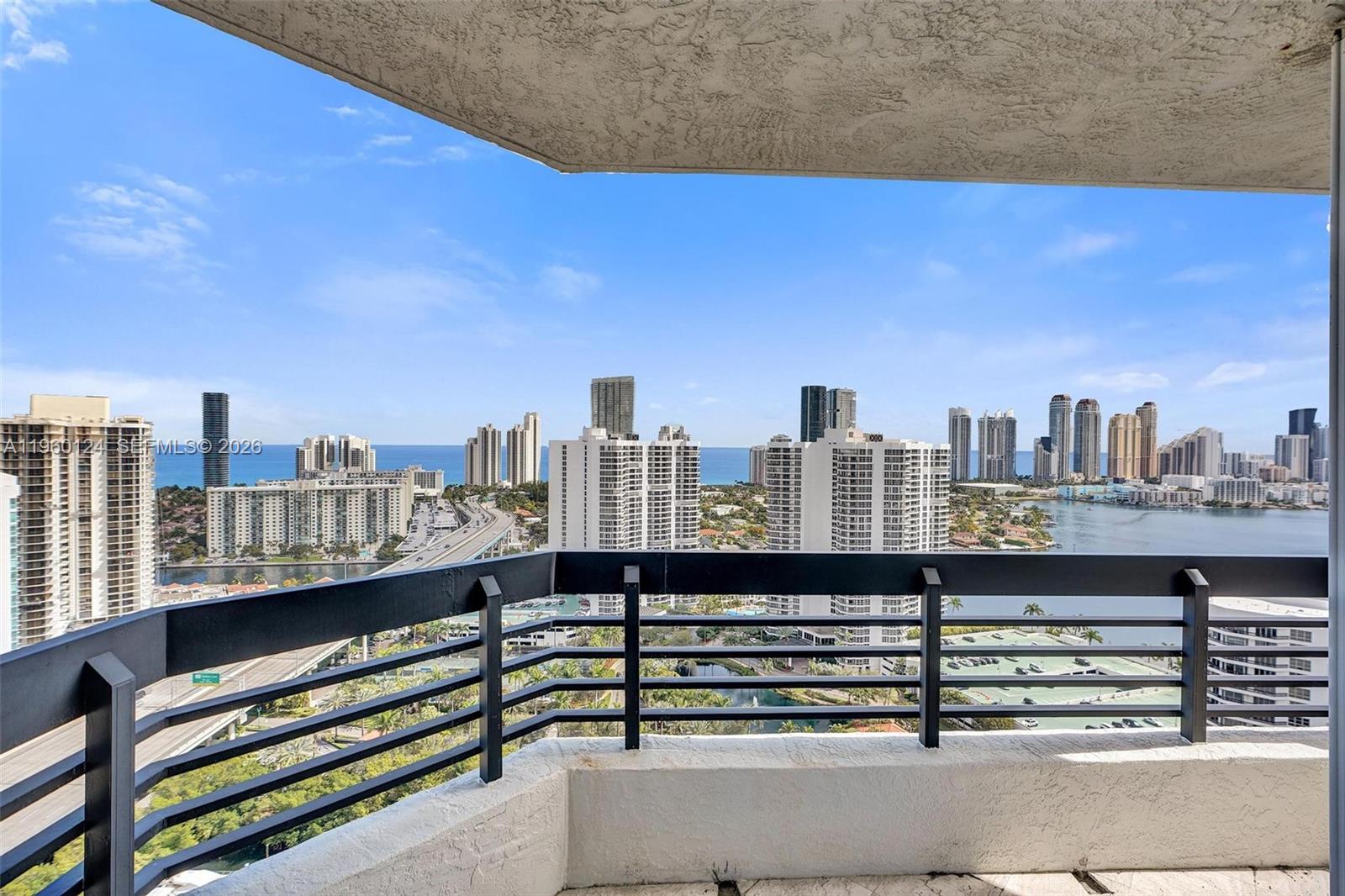 3500 Mystic Pointe Dr # 3206