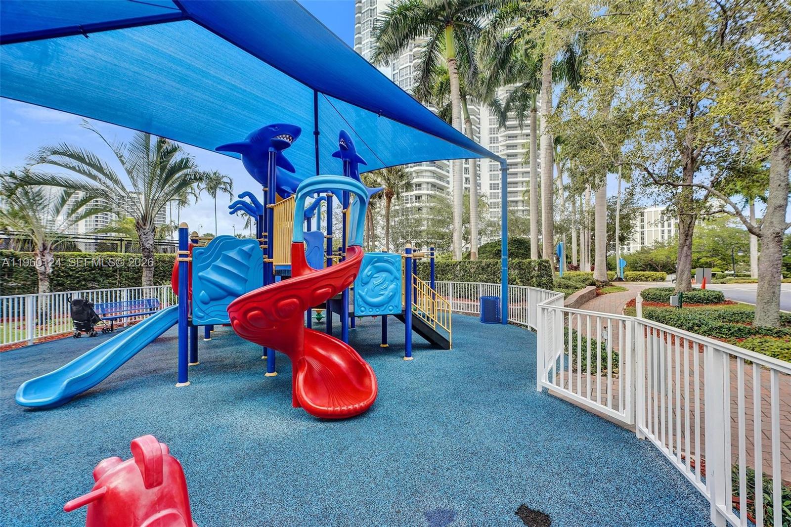 3500 Mystic Pointe Dr # 3206