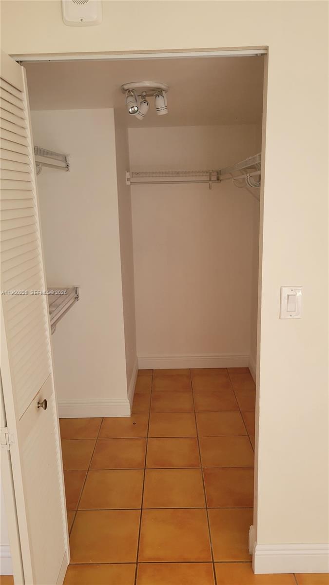 1901 Brickell Ave # B805