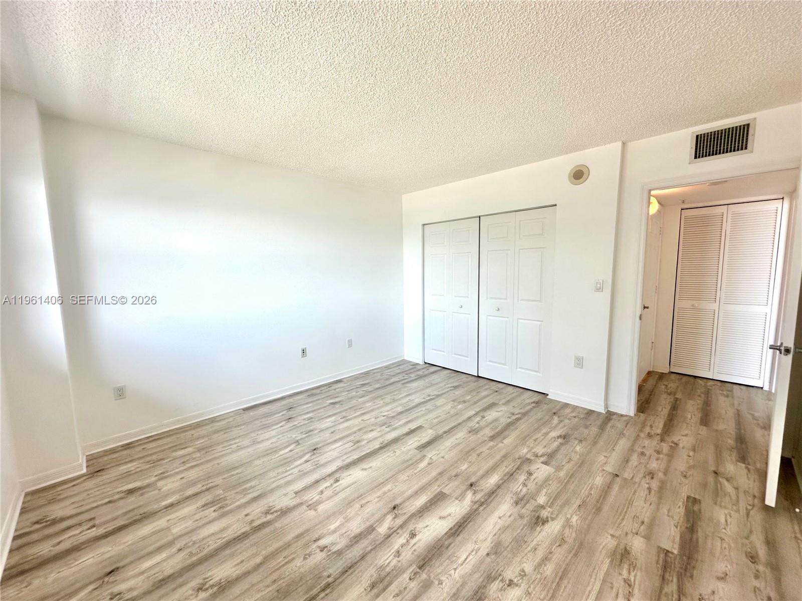 1155 Brickell Bay Dr # 607