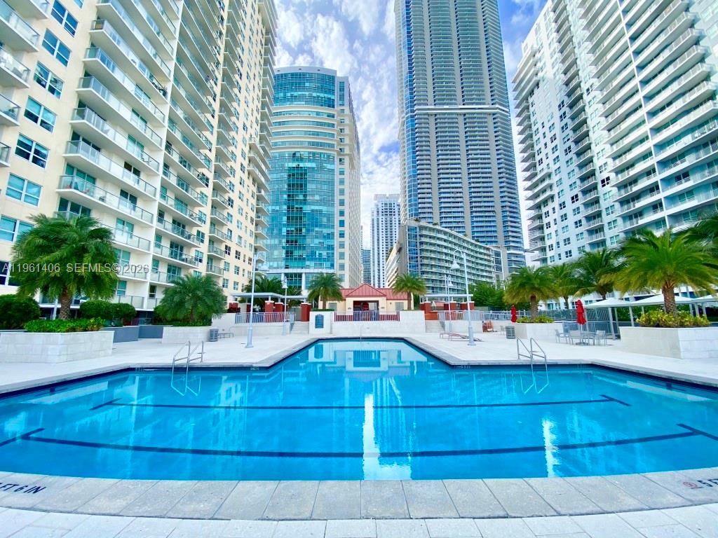 1155 Brickell Bay Dr # 607
