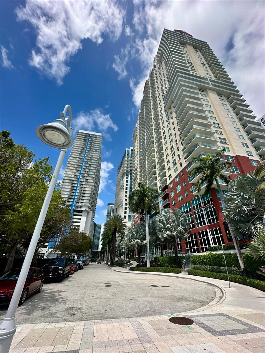 1155 Brickell Bay Dr # 607