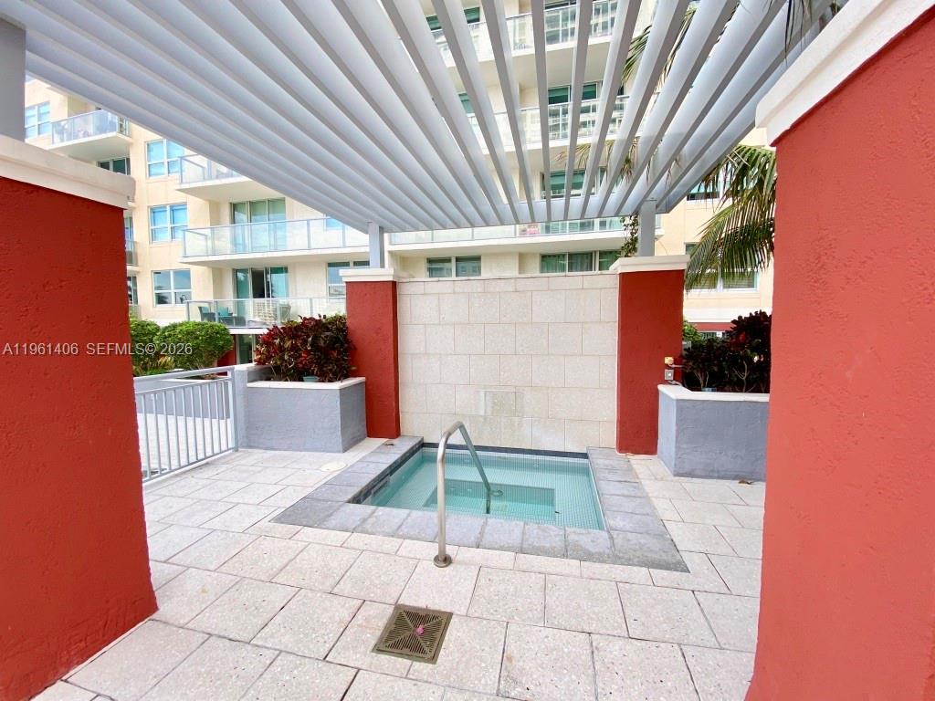 1155 Brickell Bay Dr # 607