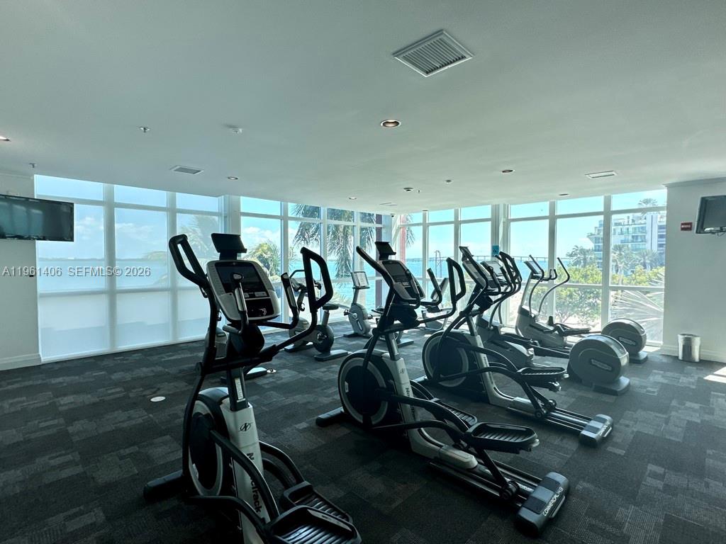 1155 Brickell Bay Dr # 607