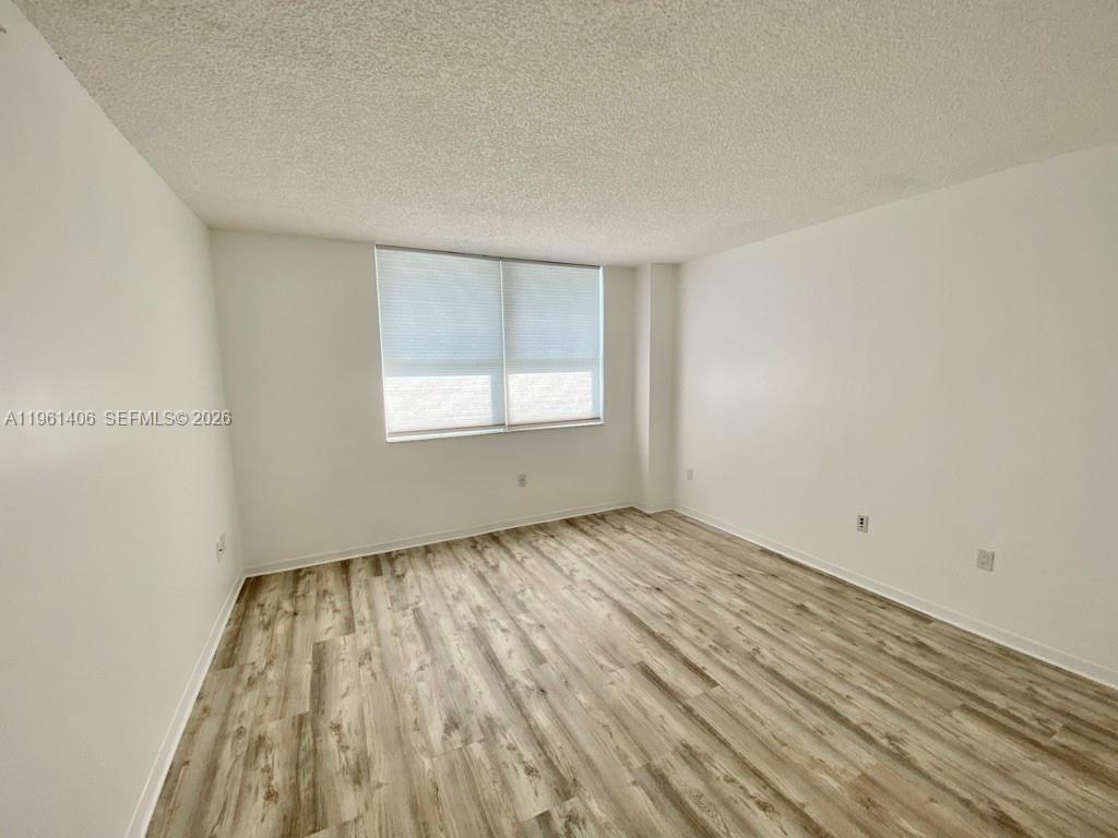 1155 Brickell Bay Dr # 607
