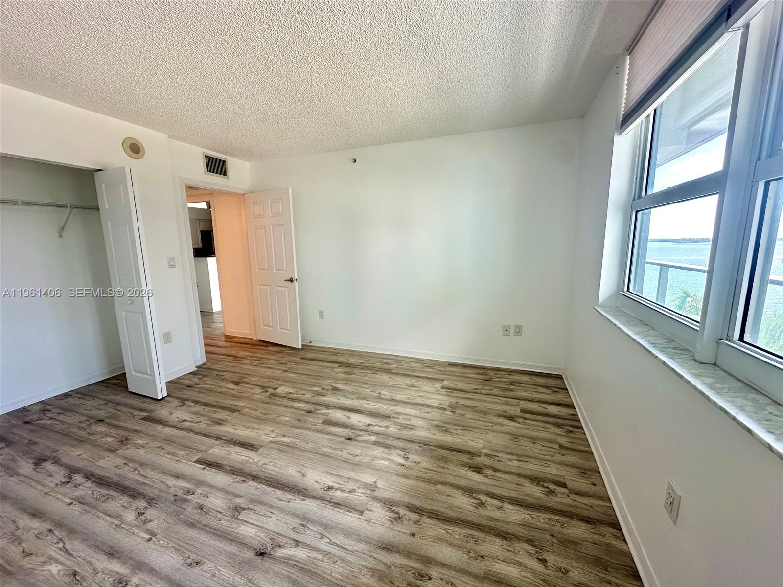 1155 Brickell Bay Dr # 607