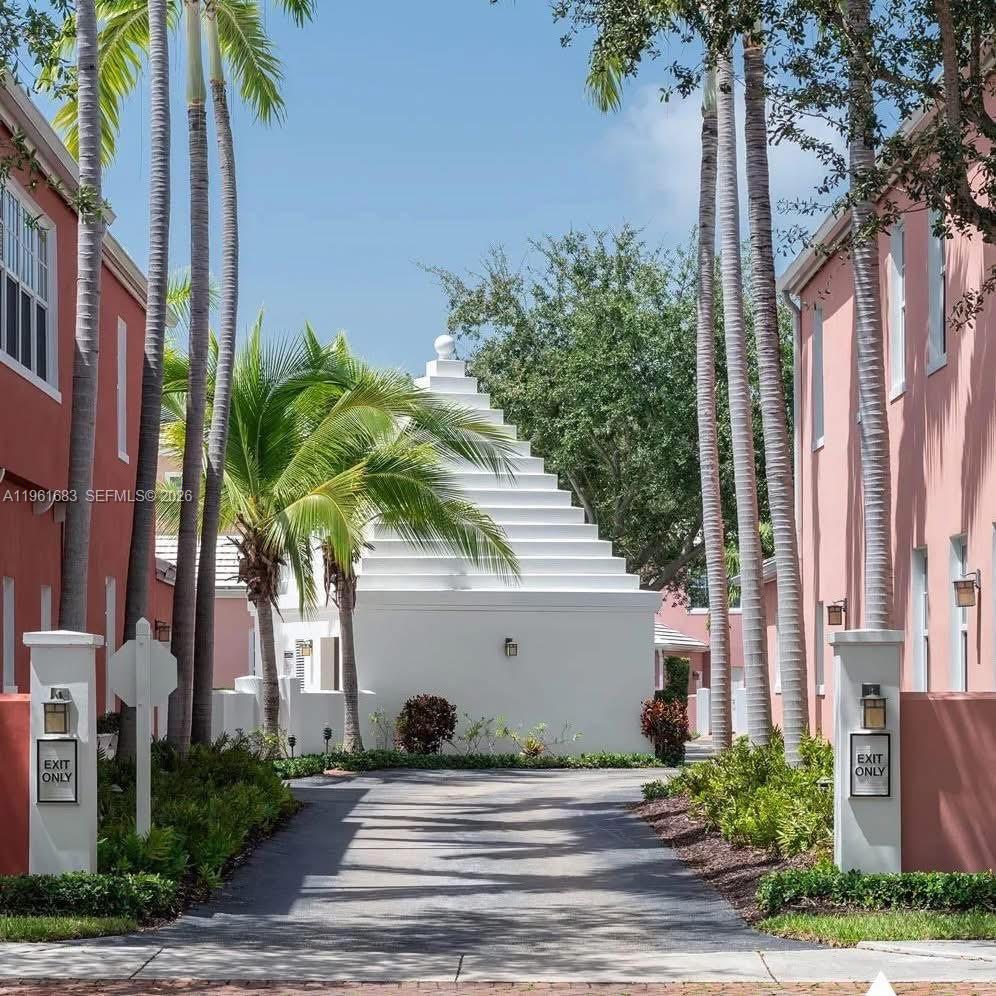 502 Loretto Ave # 30