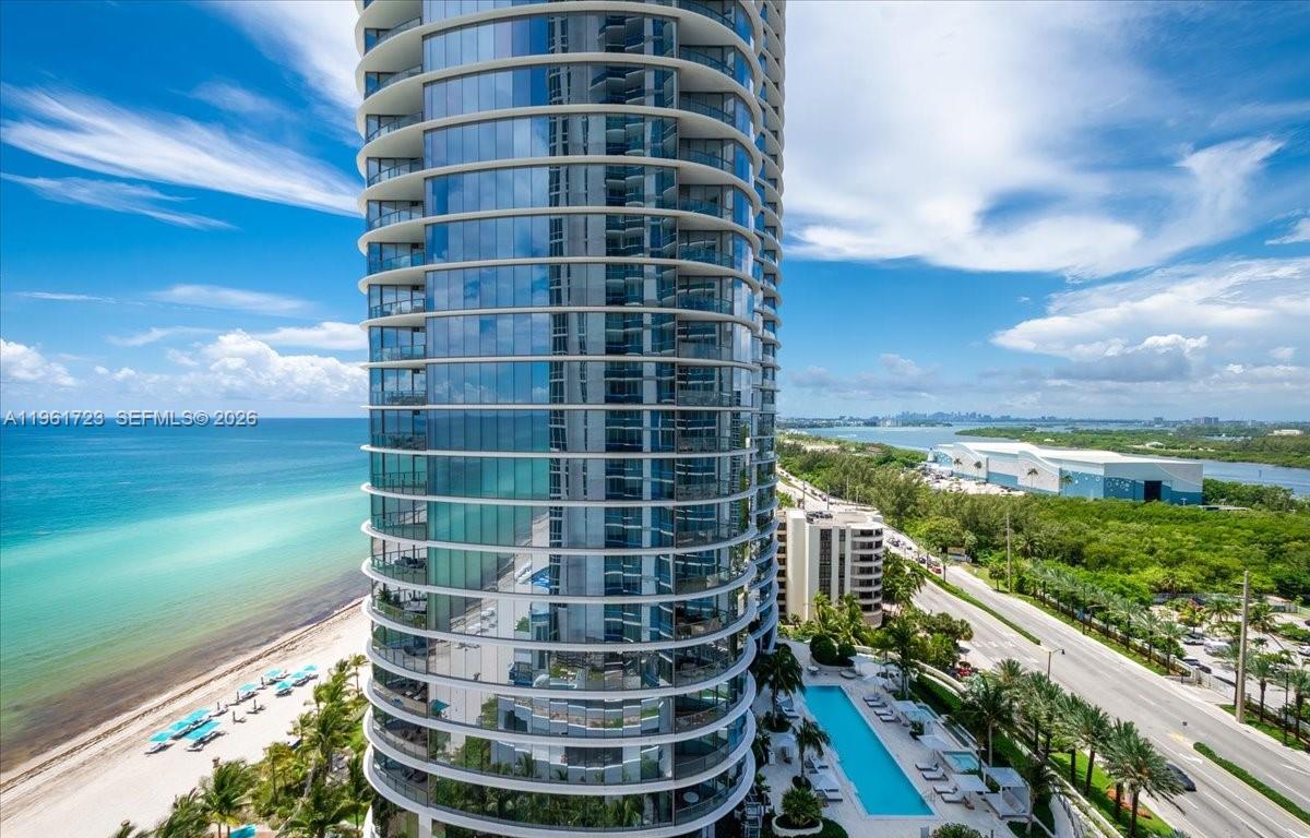 15811 Collins Ave # 1502