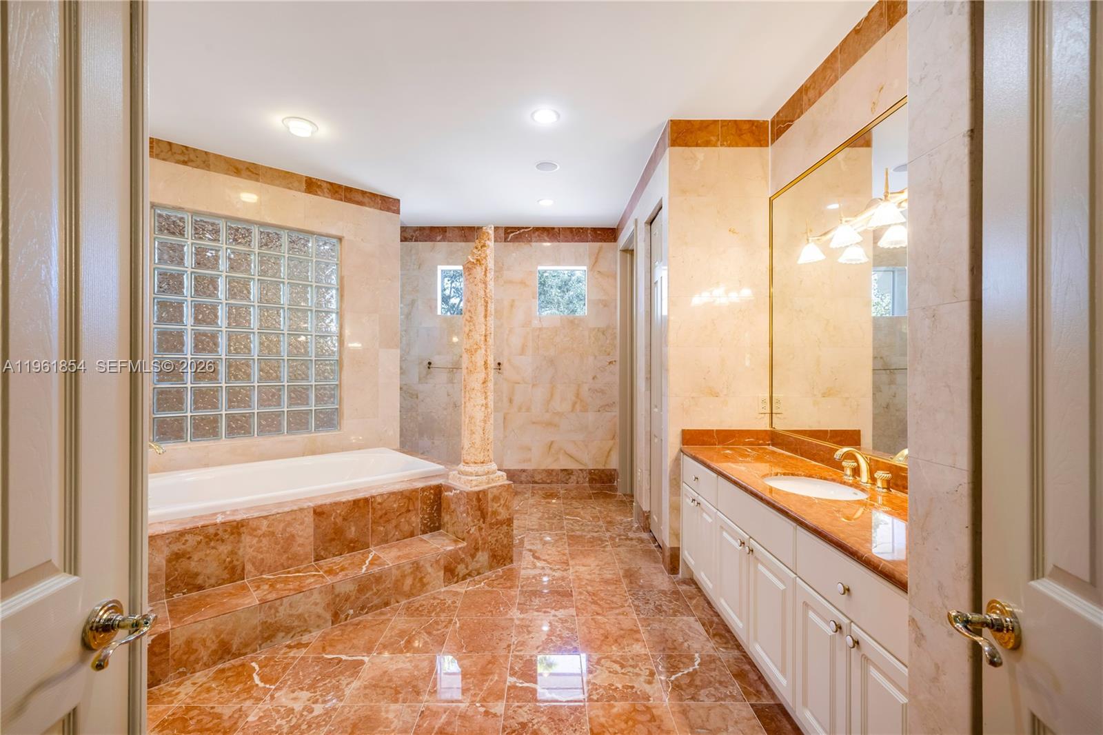 129 Gavilan Ave