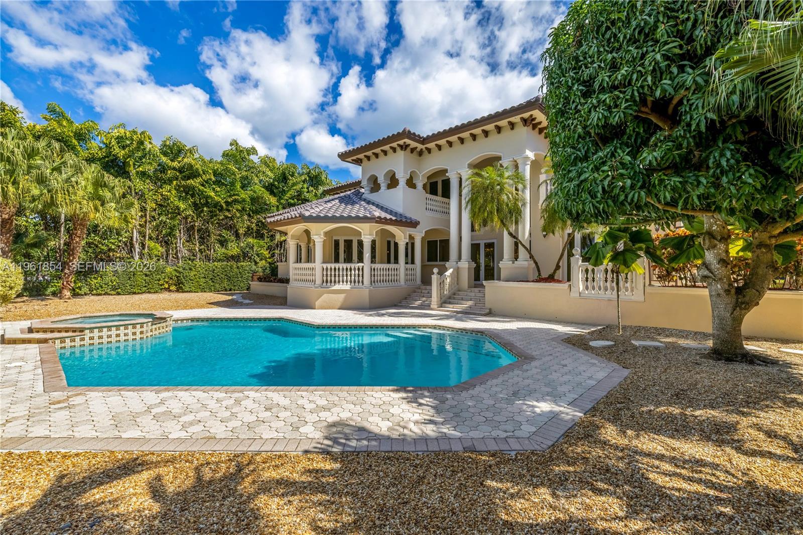 129 Gavilan Ave