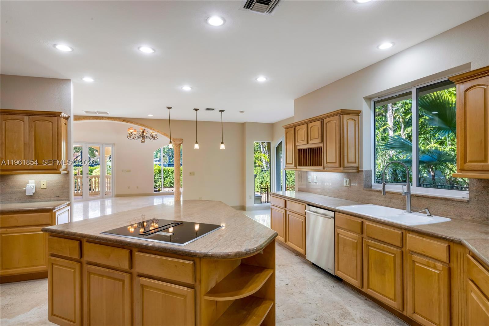 129 Gavilan Ave