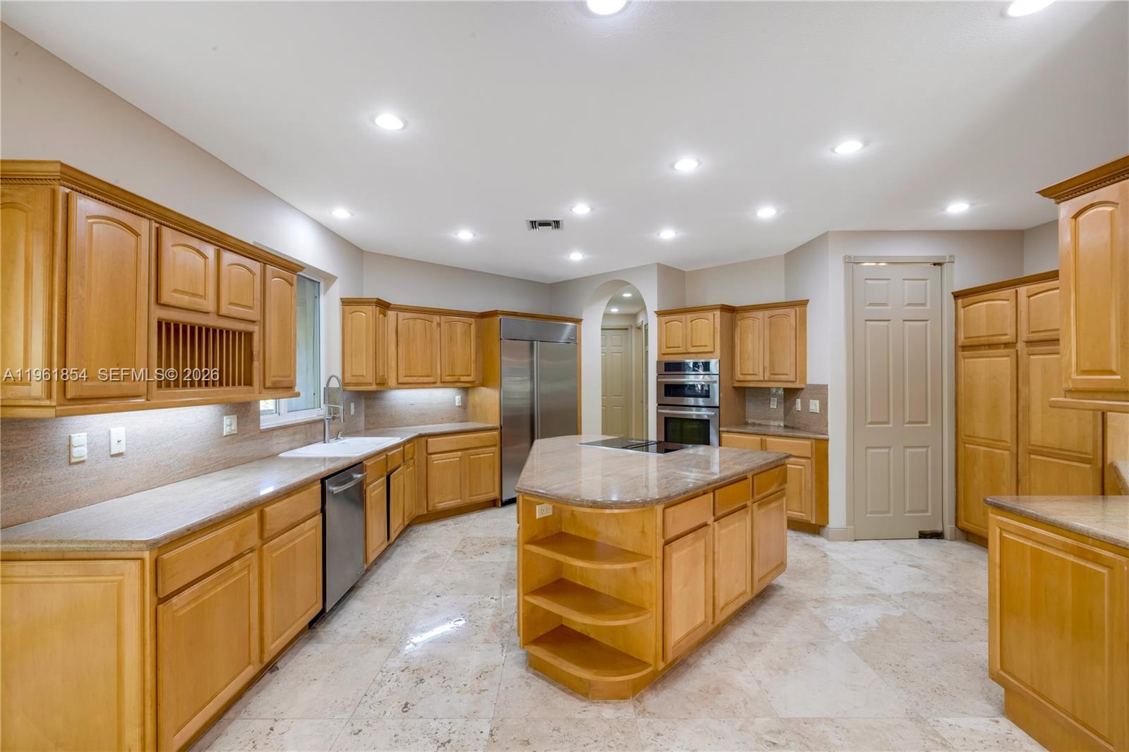 129 Gavilan Ave