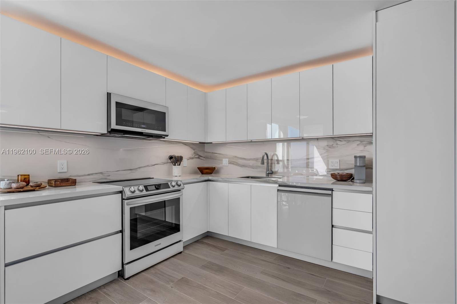 609 Ocean Dr # 4G