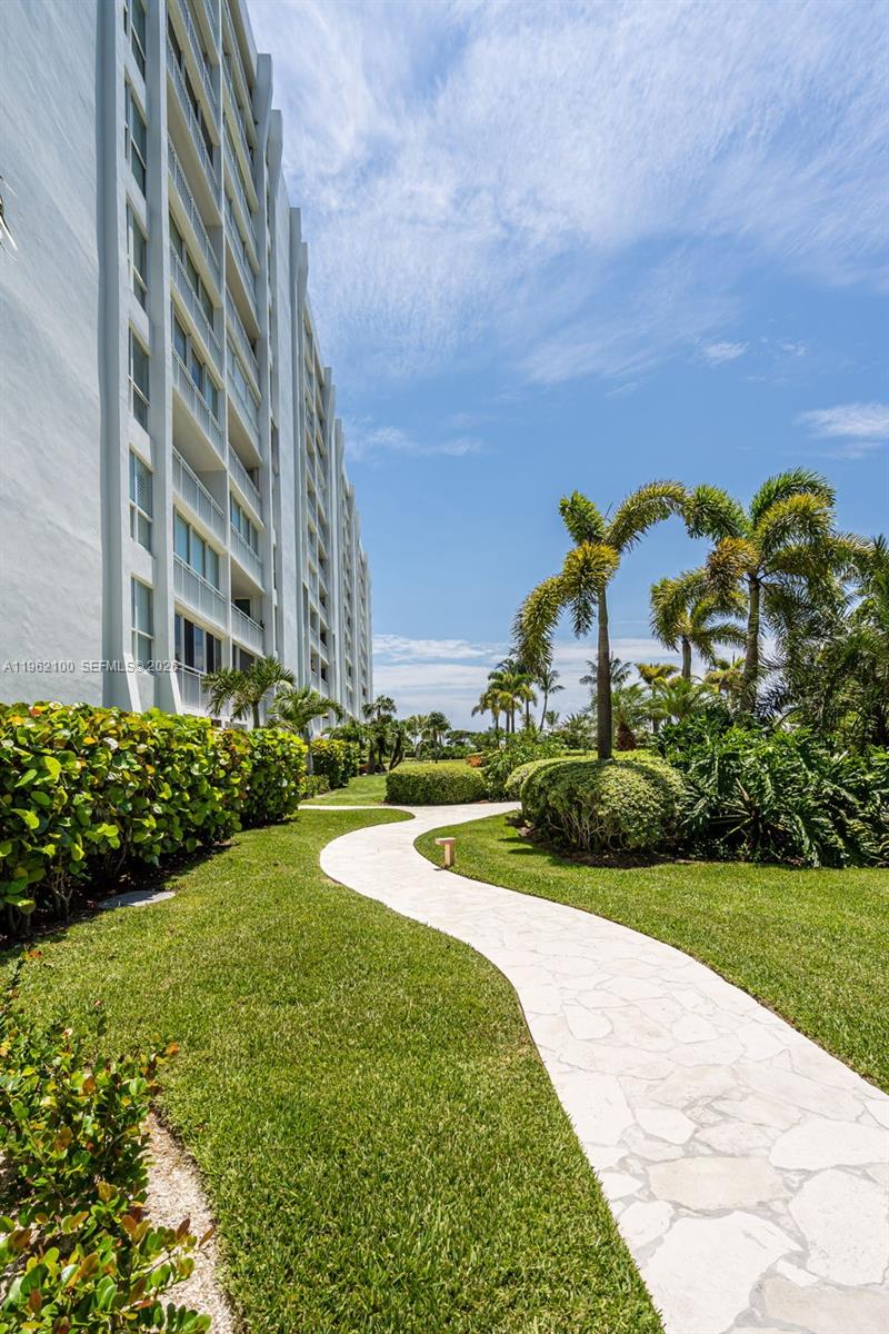 609 Ocean Dr # 4G