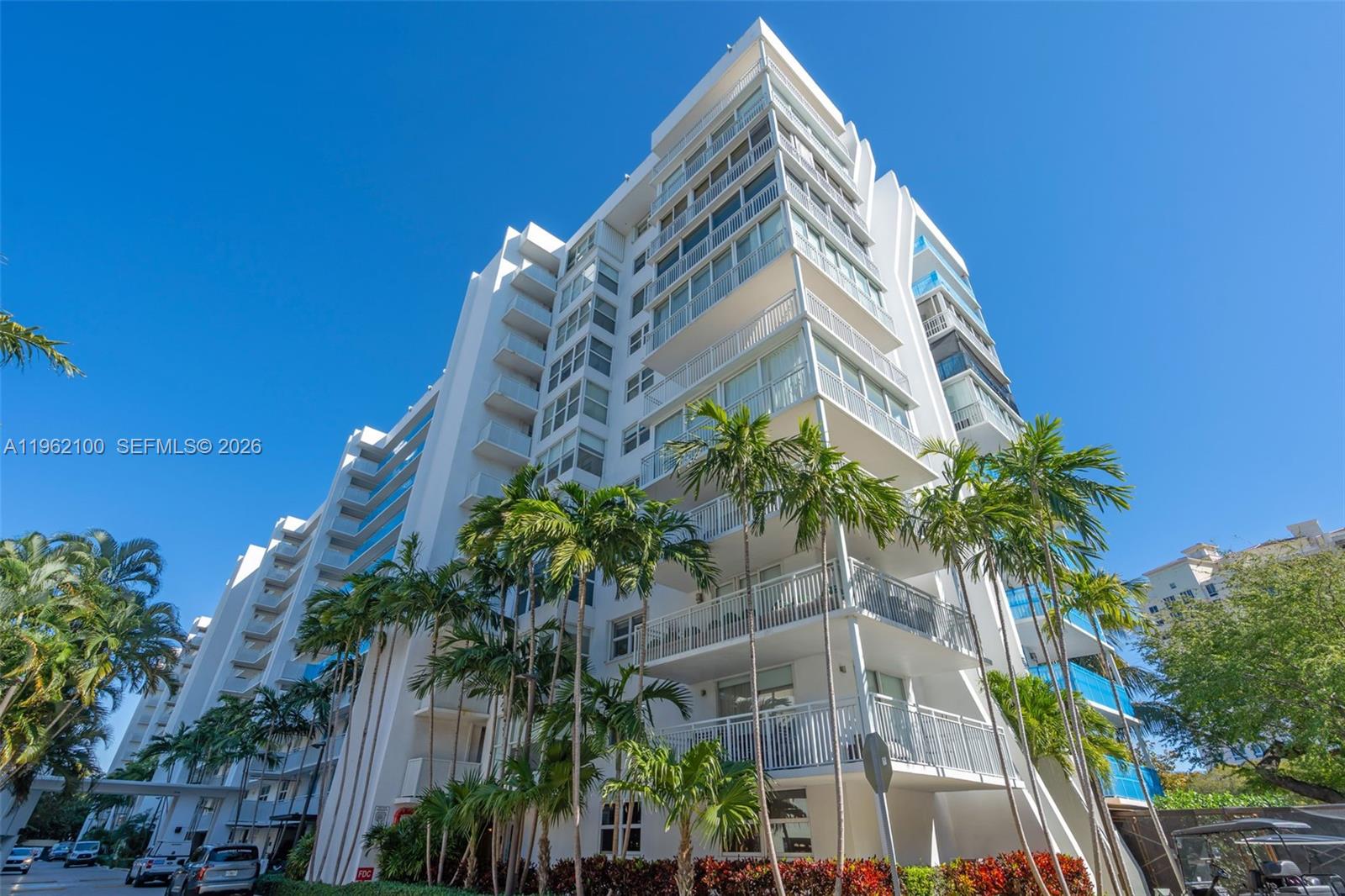 609 Ocean Dr # 4G