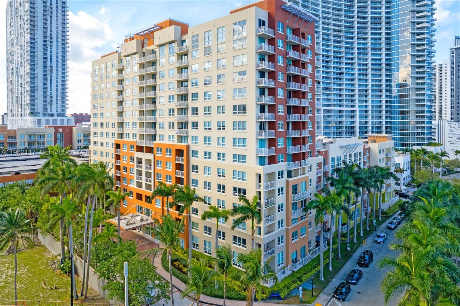 2000 N Bayshore Dr # 909