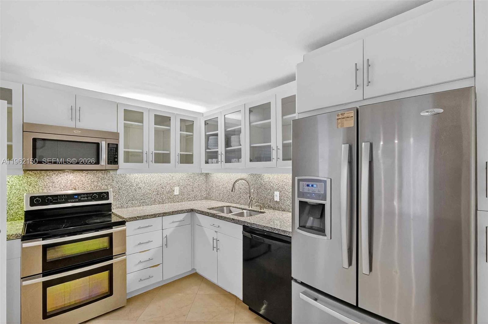 2 Grove Isle Dr # B1505