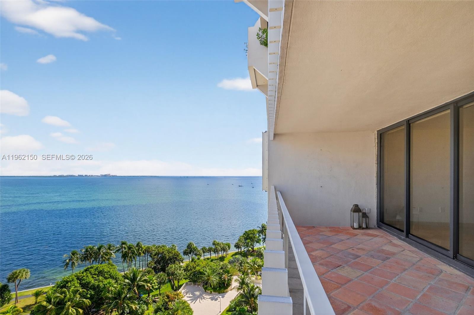 2 Grove Isle Dr # B1505