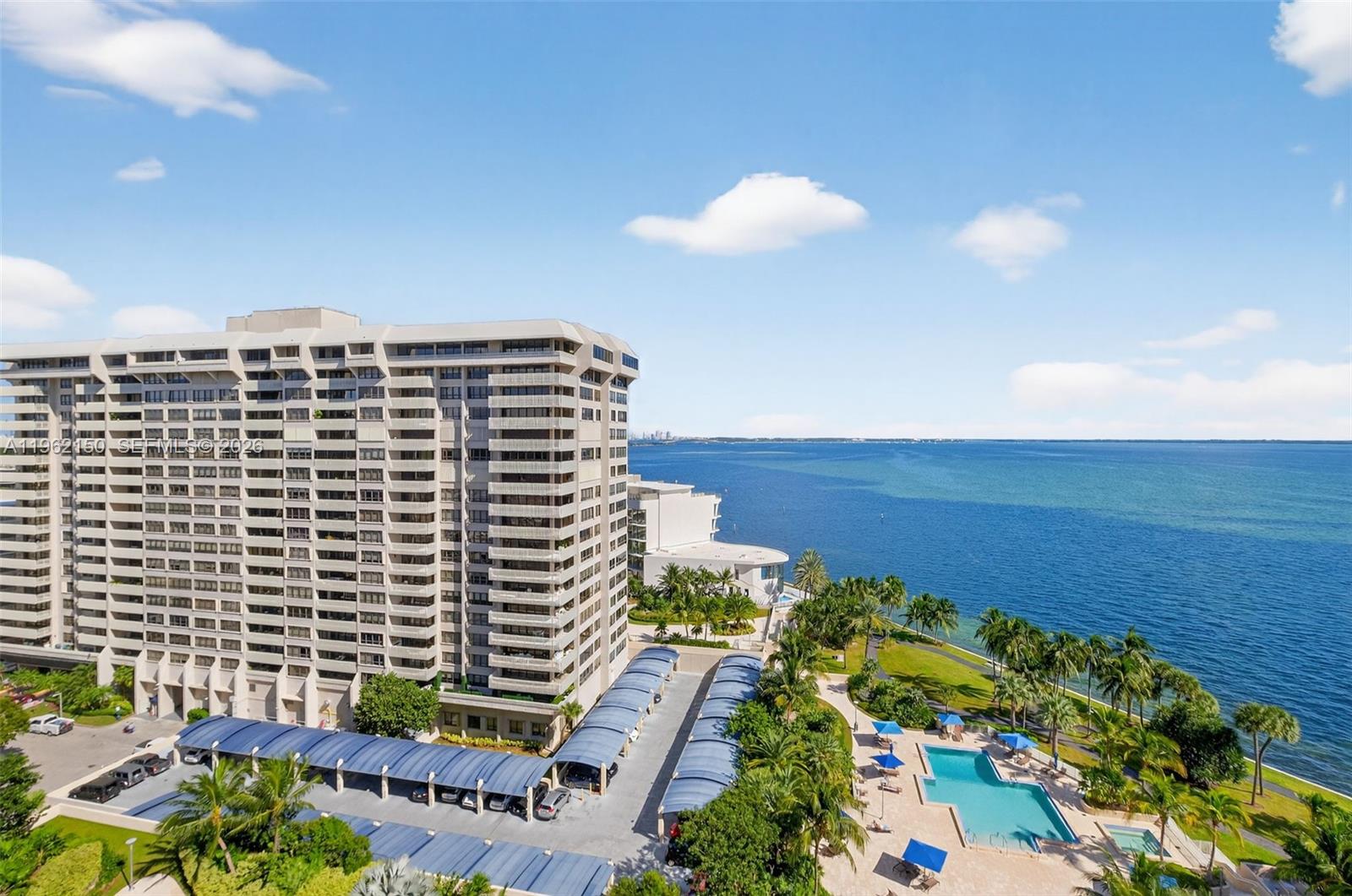 2 Grove Isle Dr # B1505