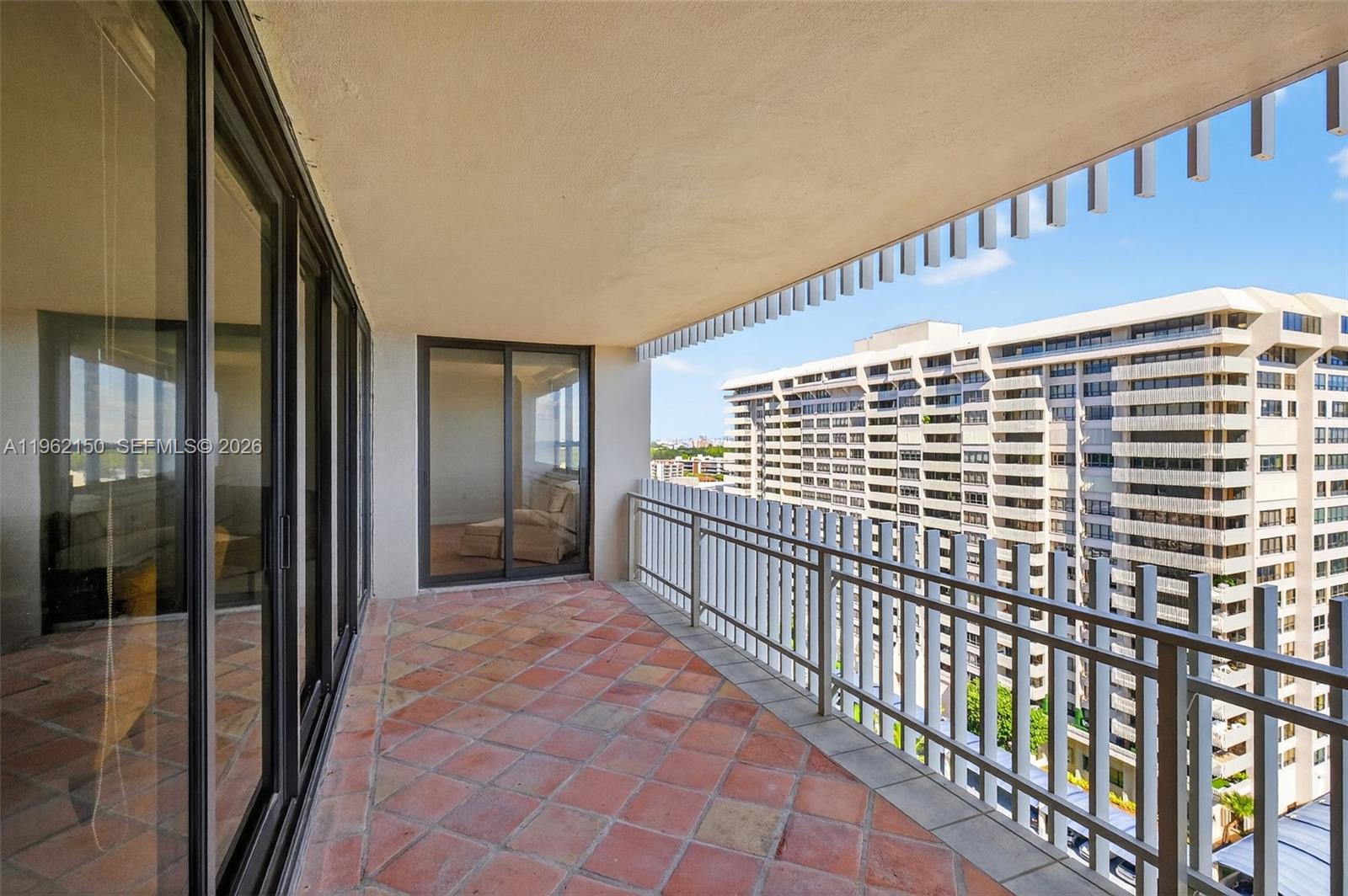 2 Grove Isle Dr # B1505