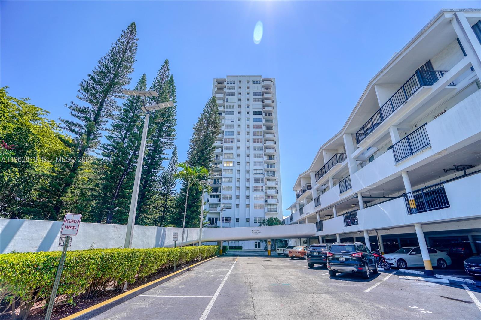 2780 NE 183rd St # 1204