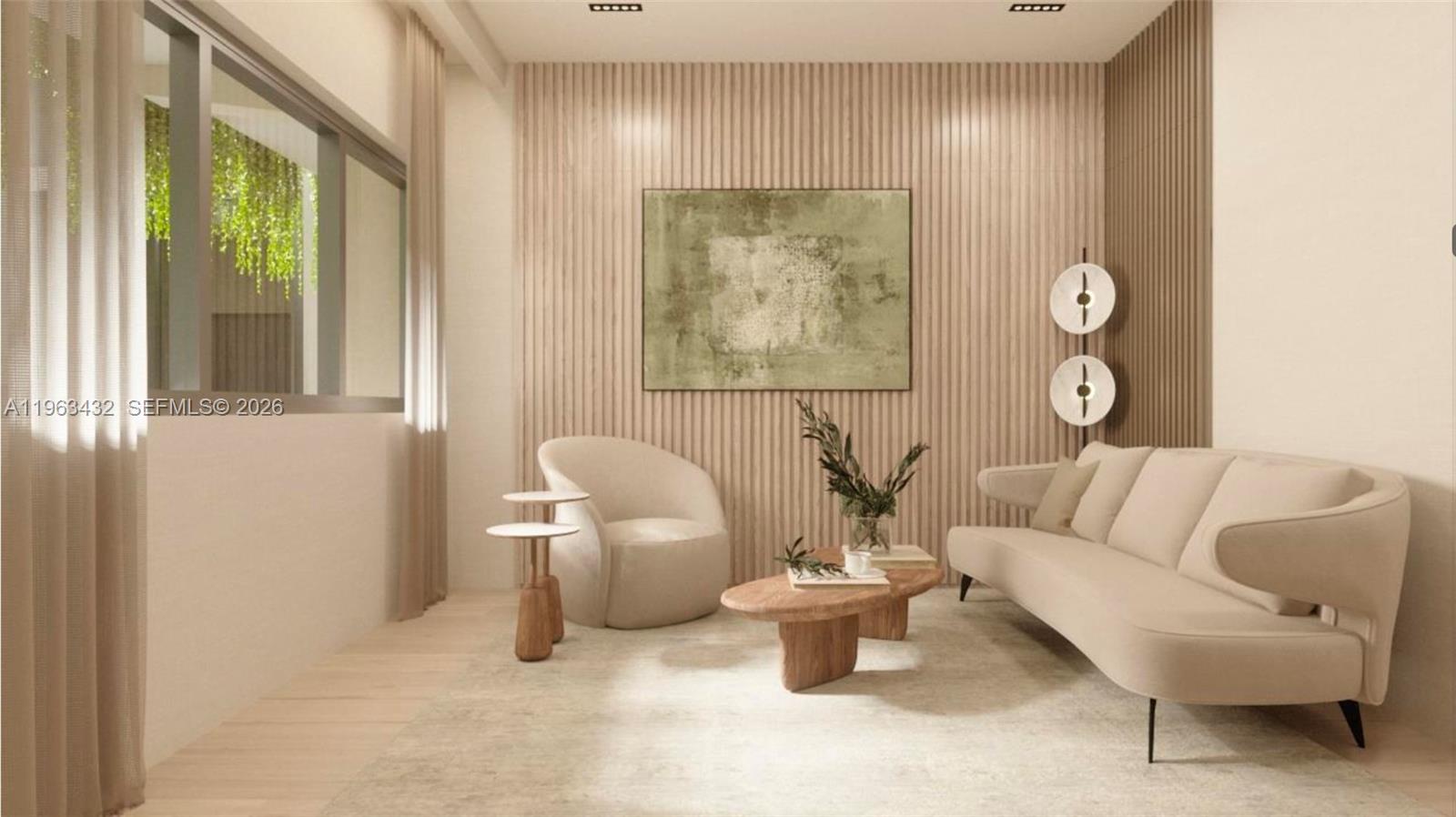 260 Collins Ave # 204