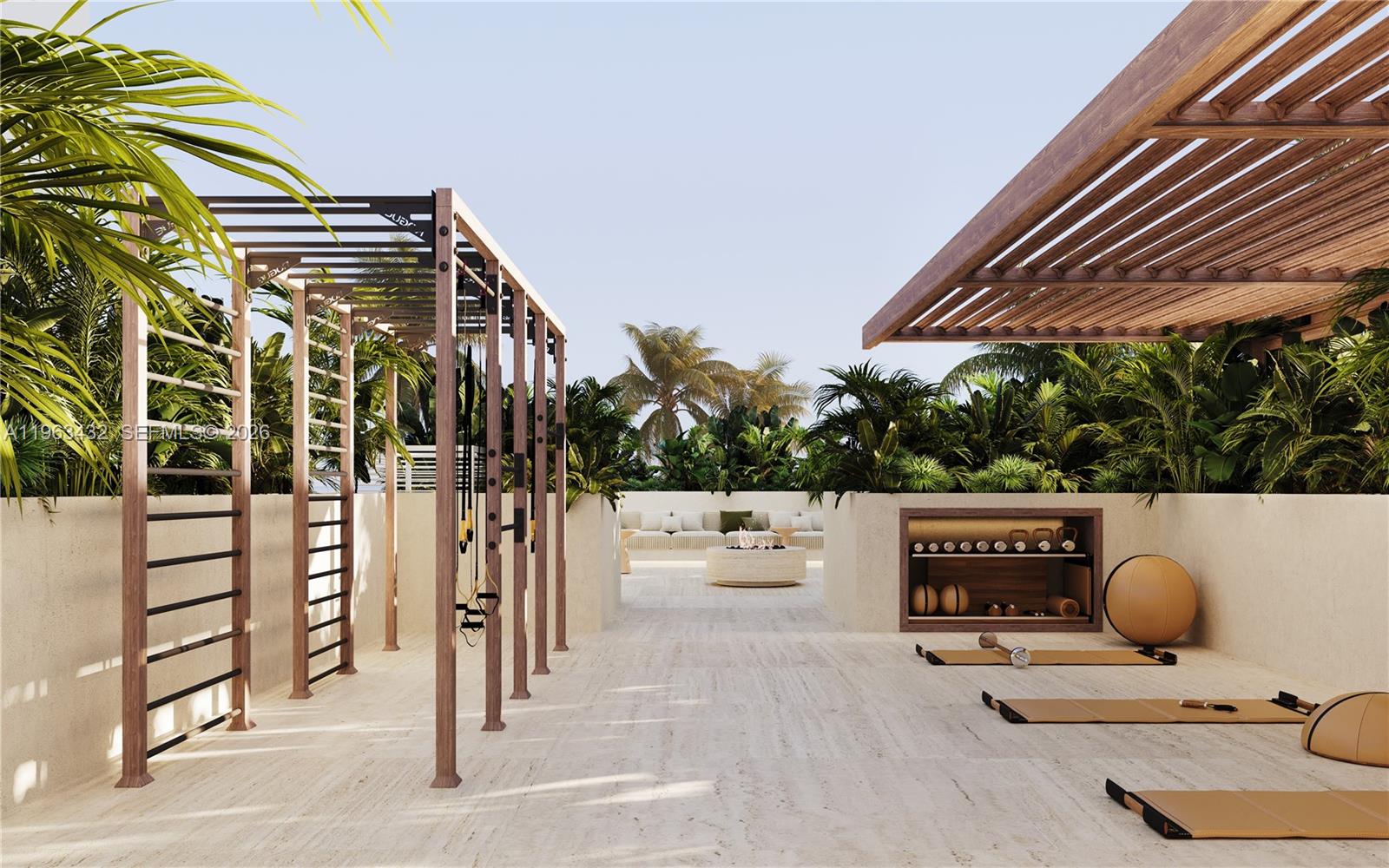 260 Collins Ave # 204