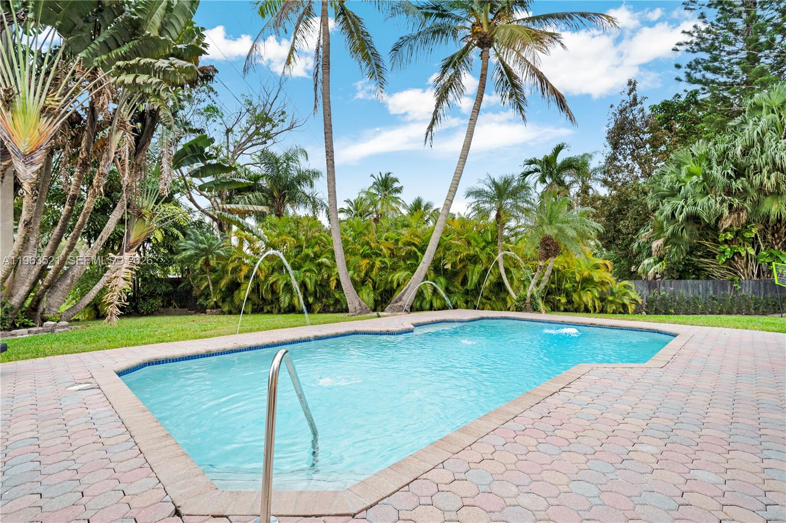 16315 SW 88th Ct