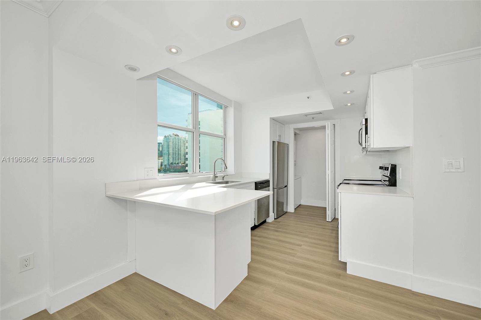 800 CLAUGHTON ISLAND DR # 905