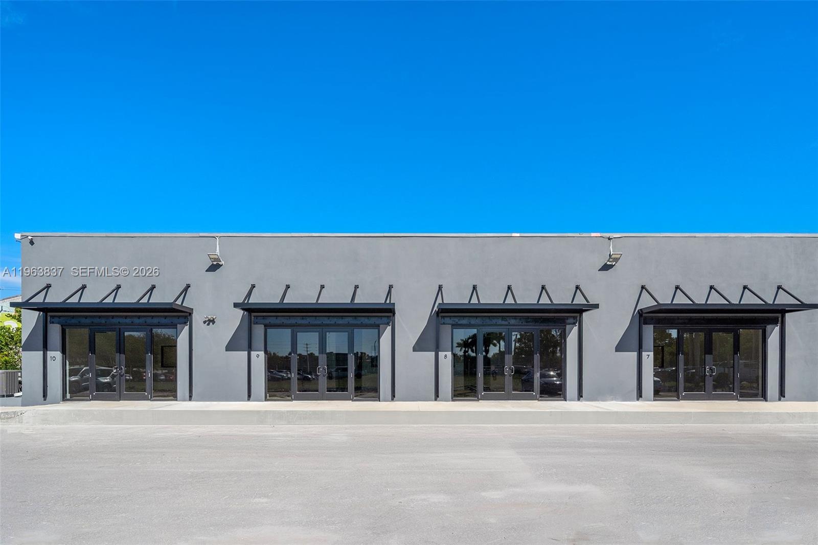 1930 N 30th Road Suite 10