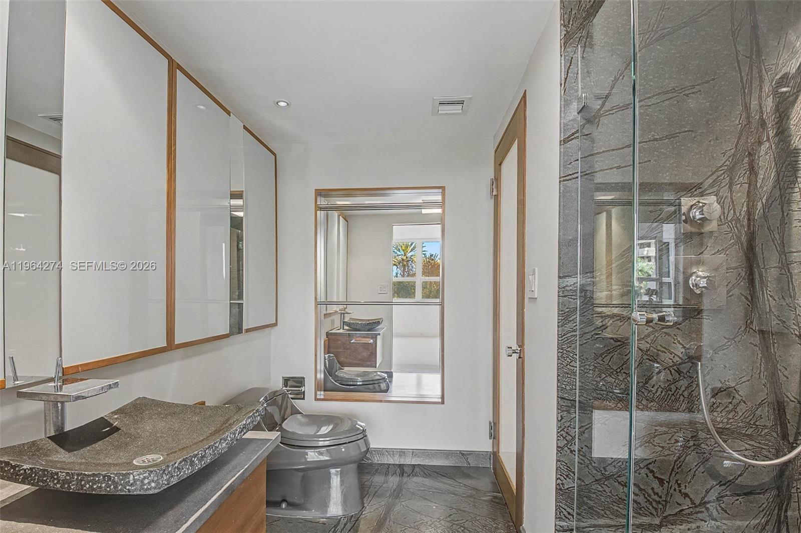 3 Grove Isle Dr # C208