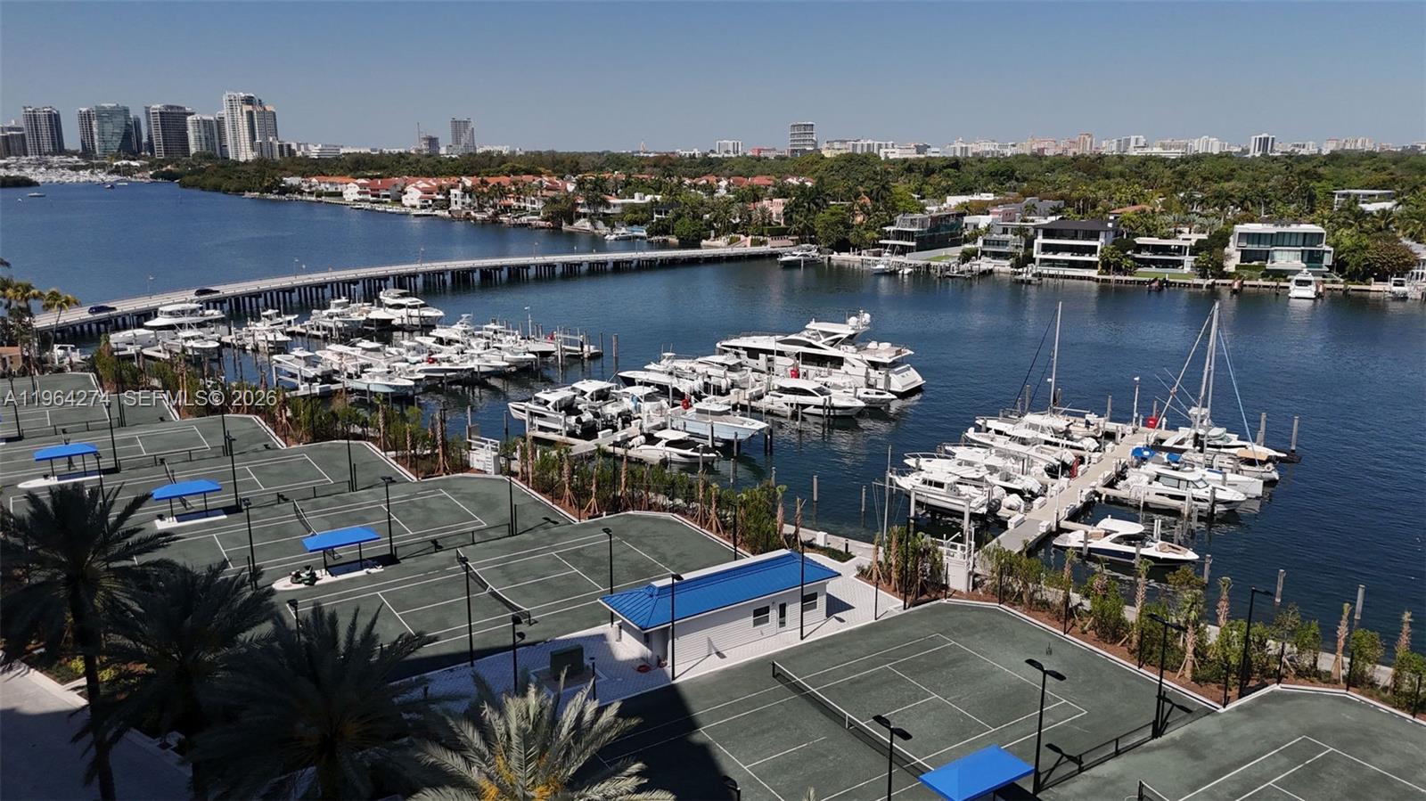 3 Grove Isle Dr # C208