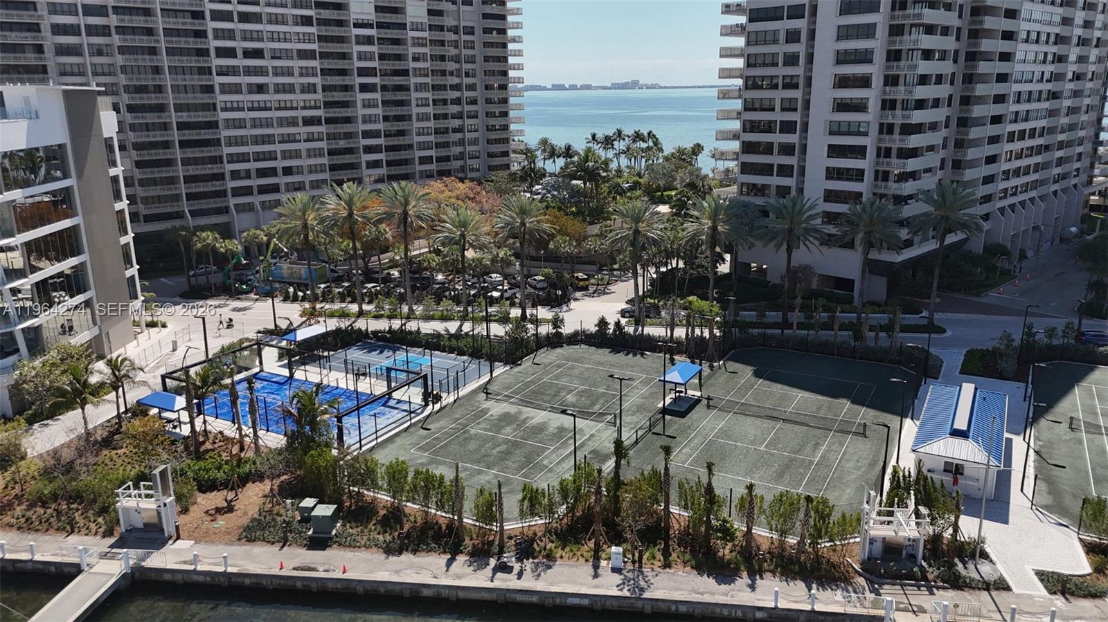 3 Grove Isle Dr # C208