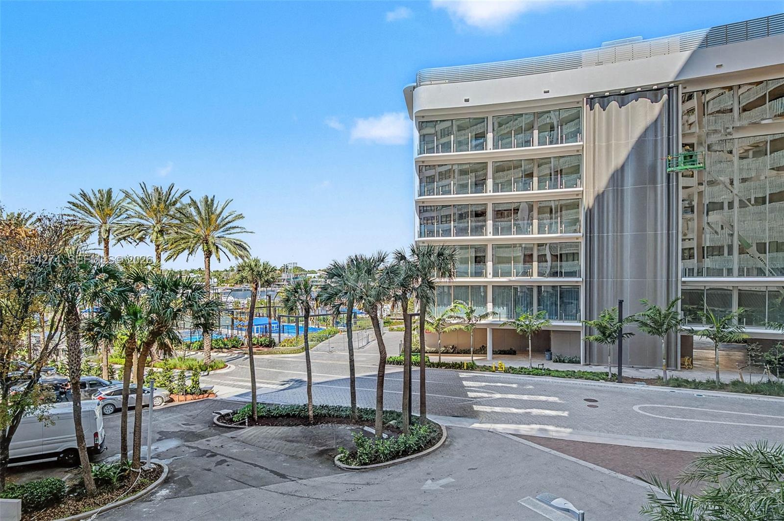 3 Grove Isle Dr # C208