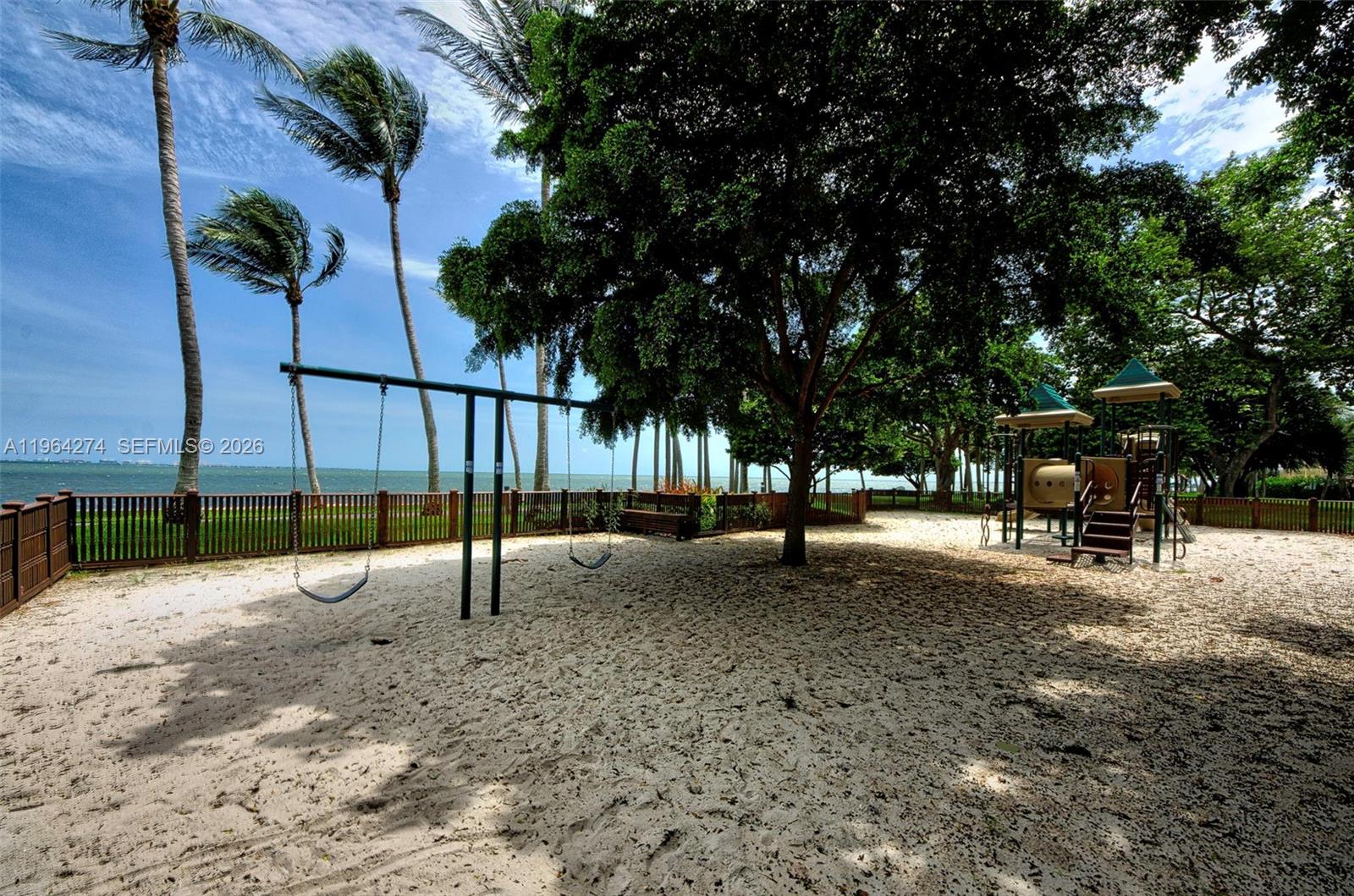 3 Grove Isle Dr # C208