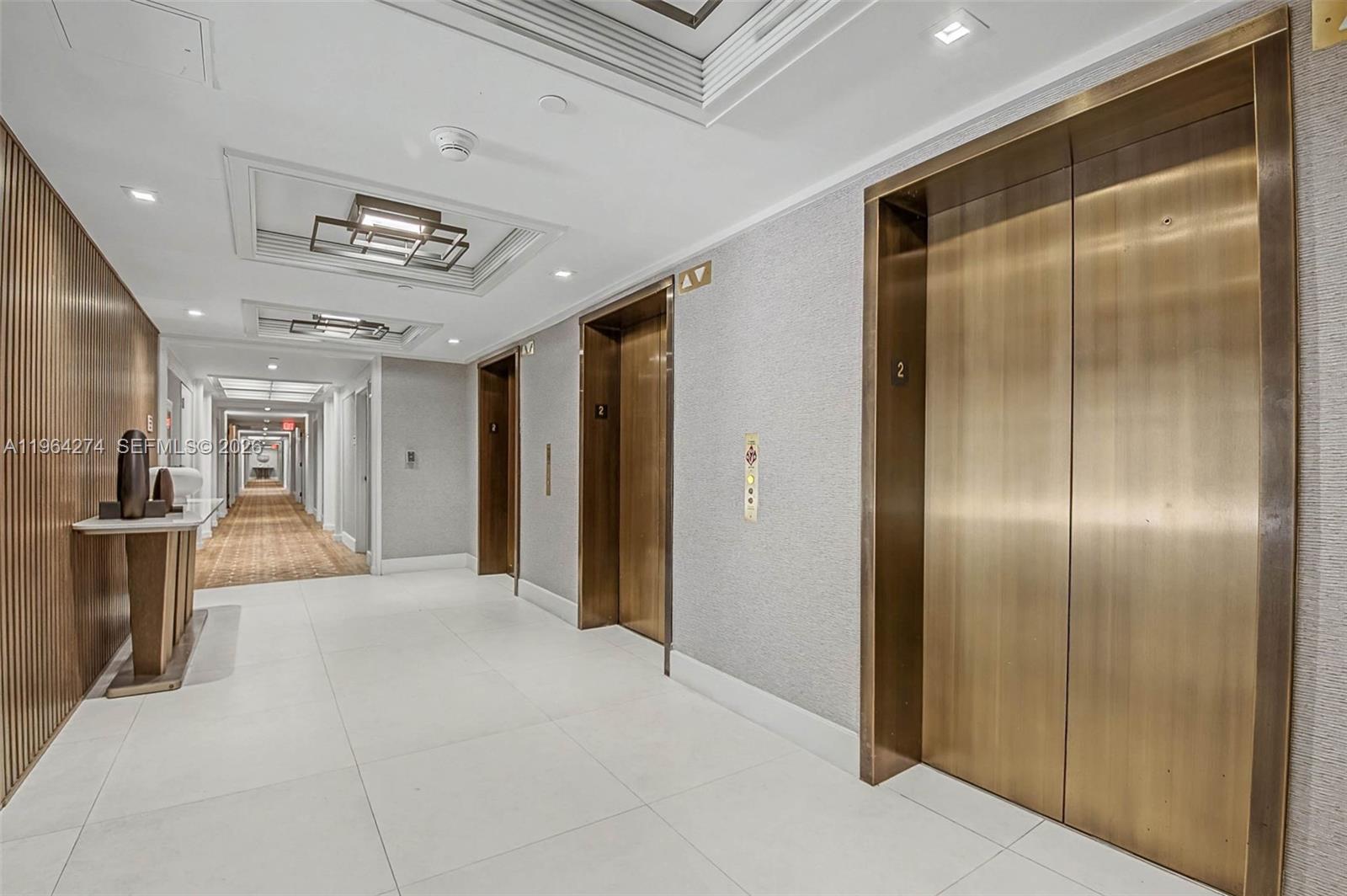 3 Grove Isle Dr # C208