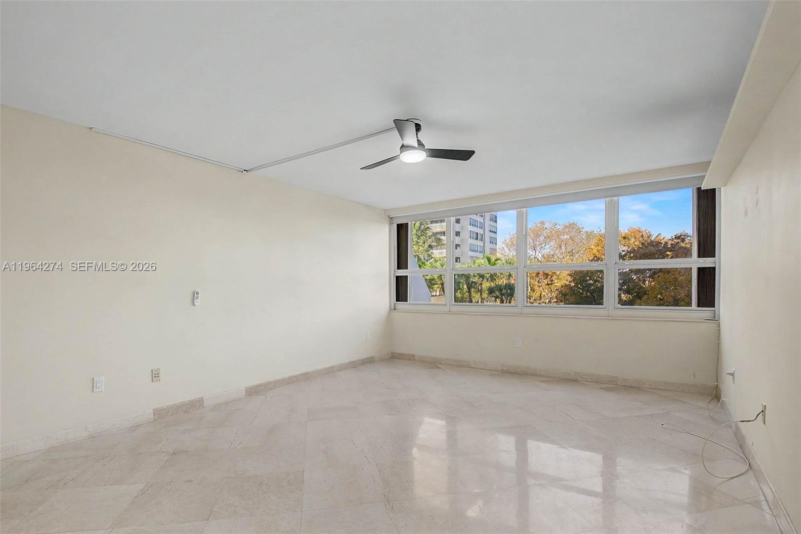 3 Grove Isle Dr # C208